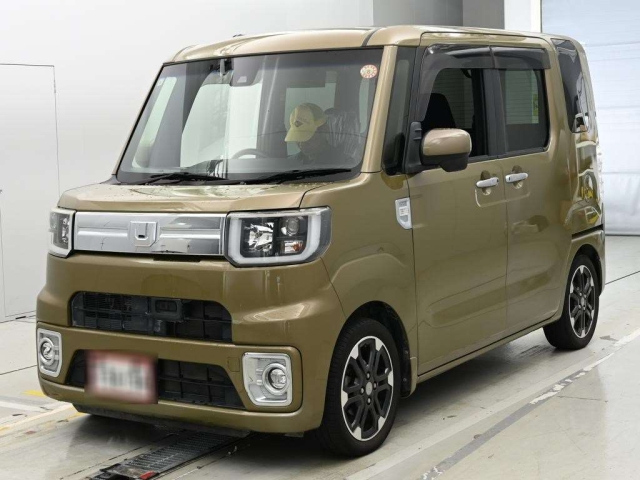 DAIHATSU WAKE — фото