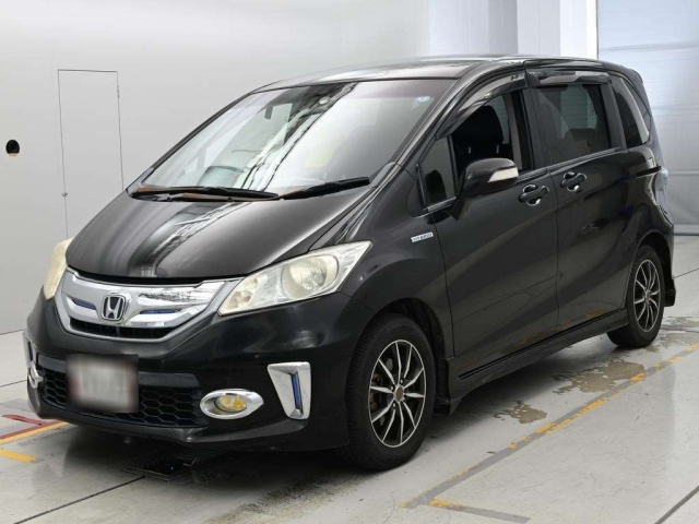 HONDA FREED — фото