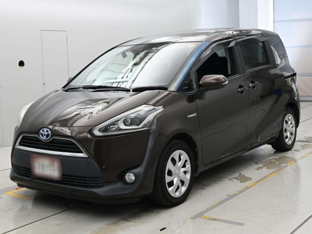 TOYOTA SIENTA — фото