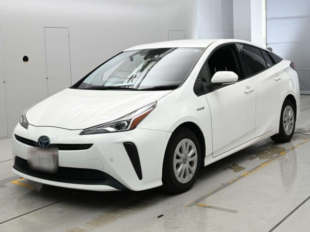 TOYOTA PRIUS — фото