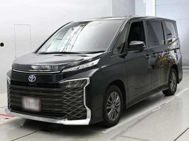 TOYOTA NOAH — фото