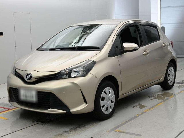 TOYOTA VITZ — фото