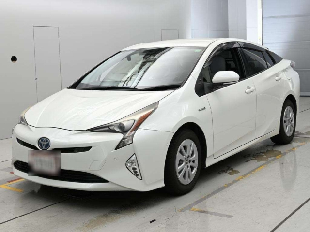 TOYOTA PRIUS — фото