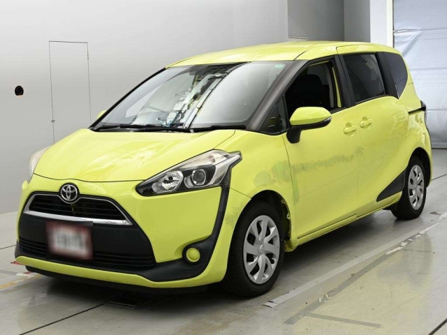 TOYOTA SIENTA — фото