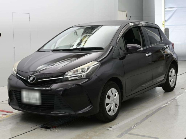 TOYOTA VITZ — фото