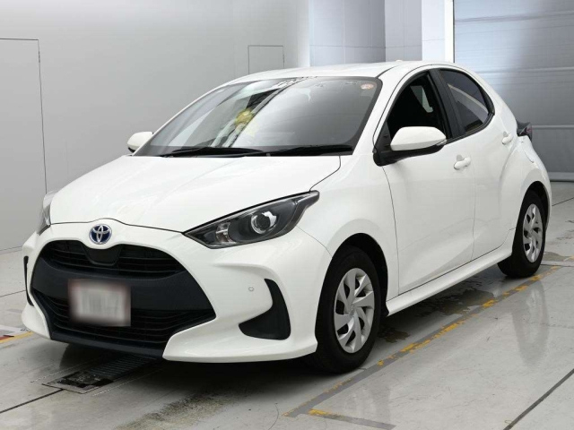 TOYOTA YARIS — фото