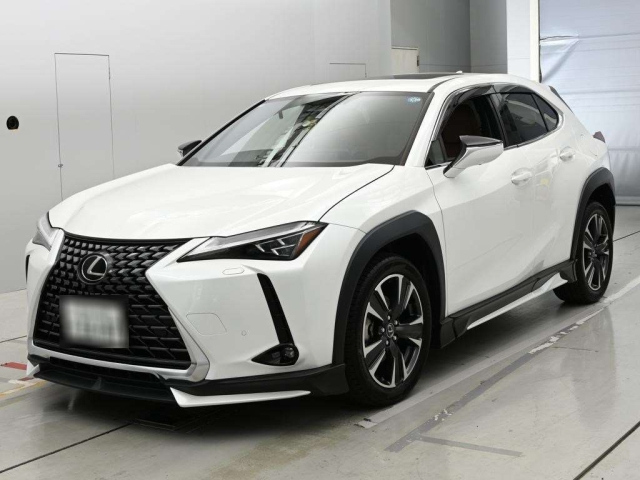 LEXUS UX — фото