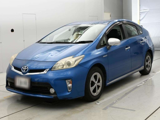 TOYOTA PRIUS — фото