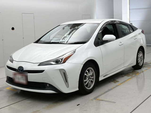 TOYOTA PRIUS — фото