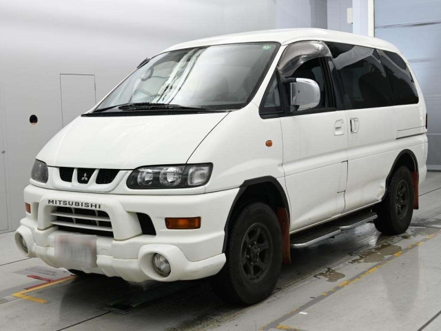 MITSUBISHI DELICA — фото