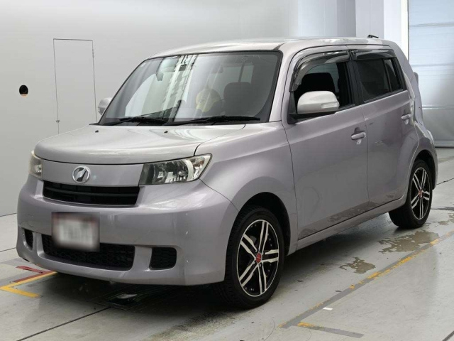 TOYOTA BB — фото