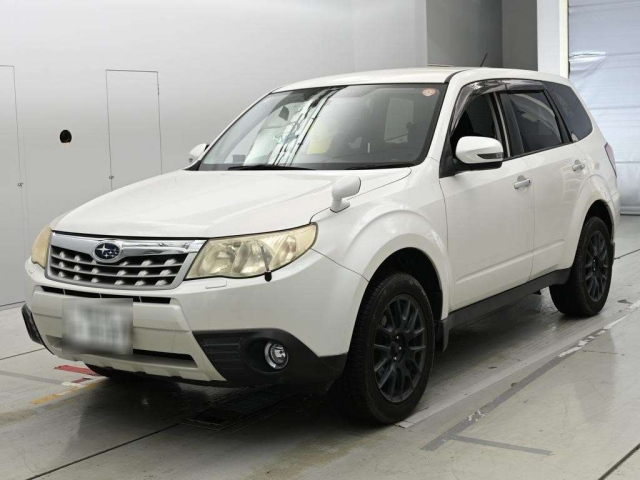 SUBARU FORESTER — фото