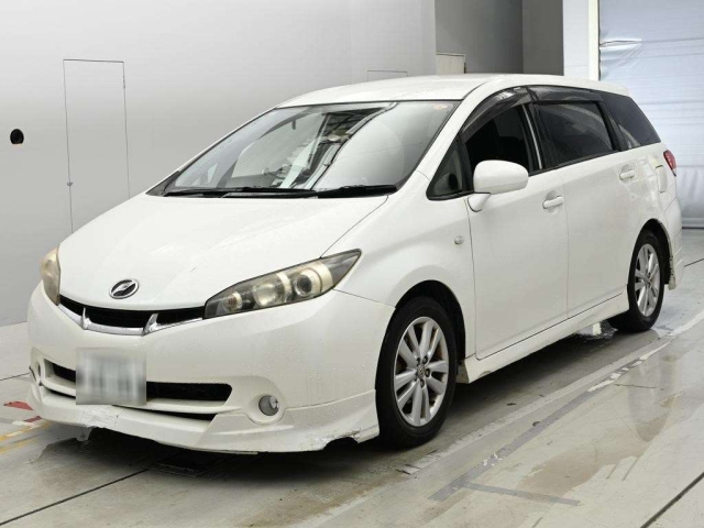 TOYOTA WISH — фото