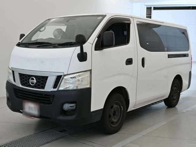 NISSAN CARAVAN — фото