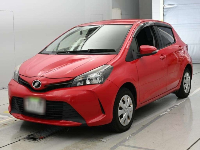 TOYOTA VITZ — фото