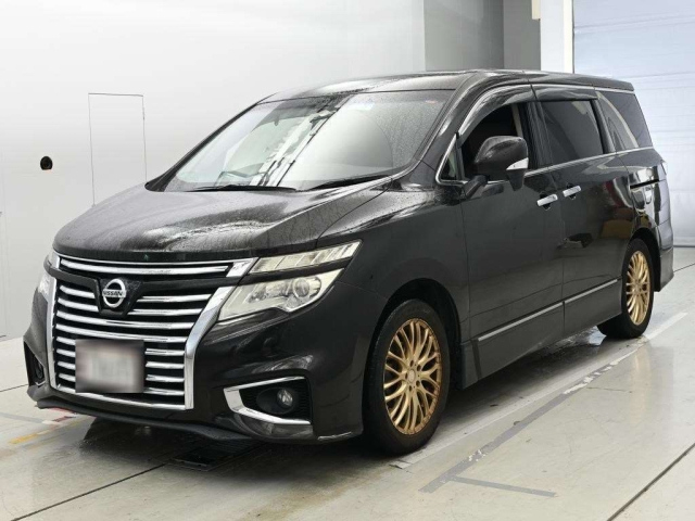 NISSAN ELGRAND — фото