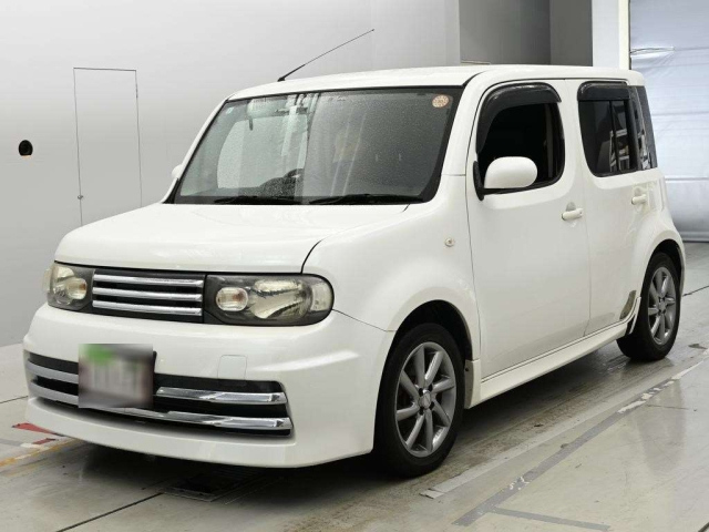 NISSAN CUBE — фото