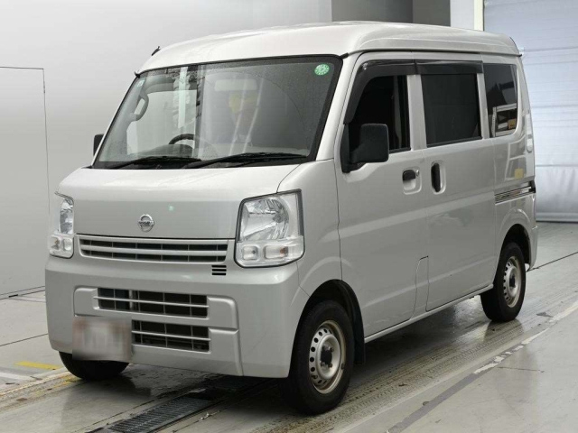 NISSAN CLIPPER — фото
