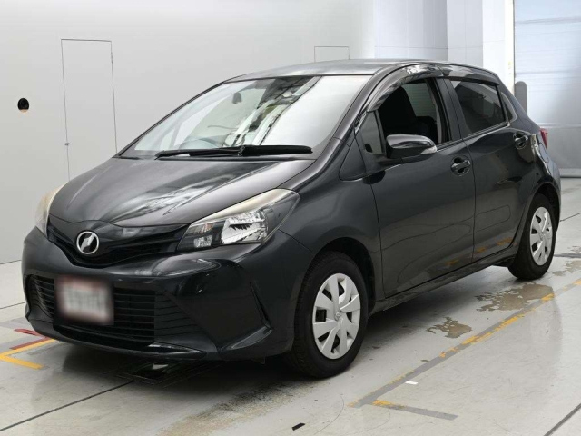 TOYOTA VITZ — фото