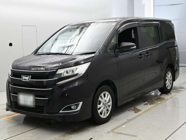 TOYOTA NOAH — фото