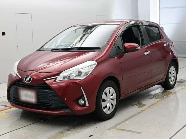 TOYOTA VITZ — фото