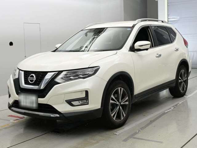 NISSAN X TRAIL — фото