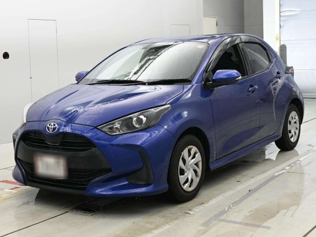TOYOTA YARIS — фото