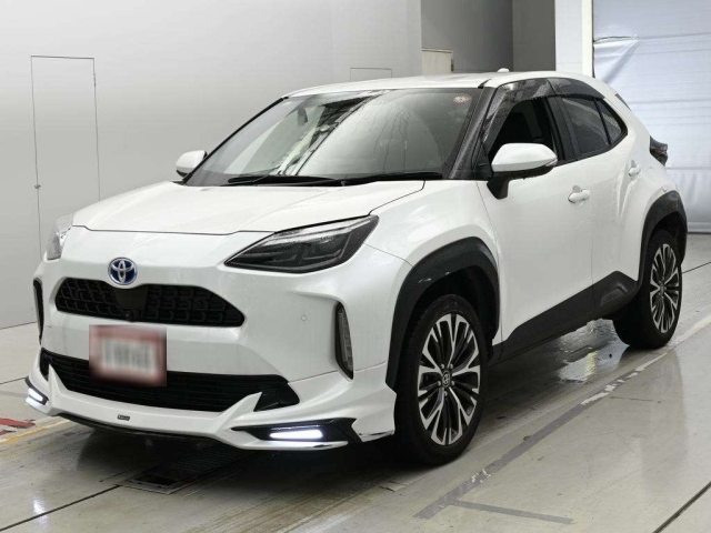 TOYOTA YARIS — фото