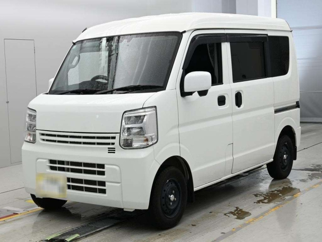 NISSAN CLIPPER — фото