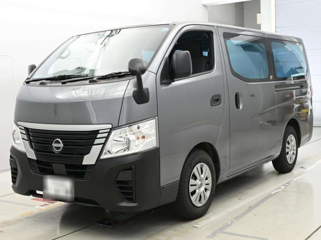 NISSAN CARAVAN — фото