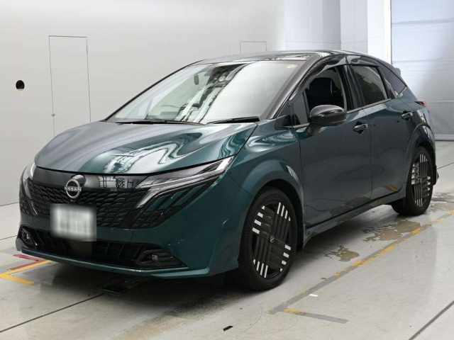 NISSAN AURA — фото