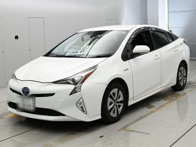 TOYOTA PRIUS — фото