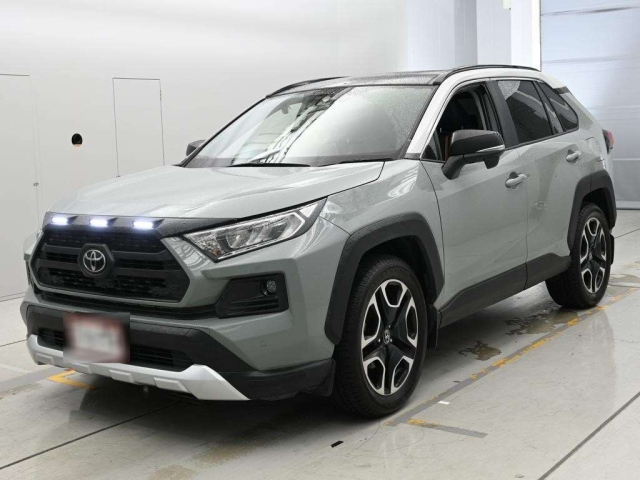 TOYOTA RAV4 — фото