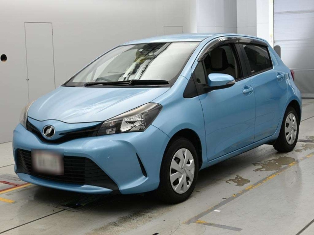 TOYOTA VITZ — фото