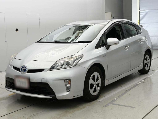 TOYOTA PRIUS — фото