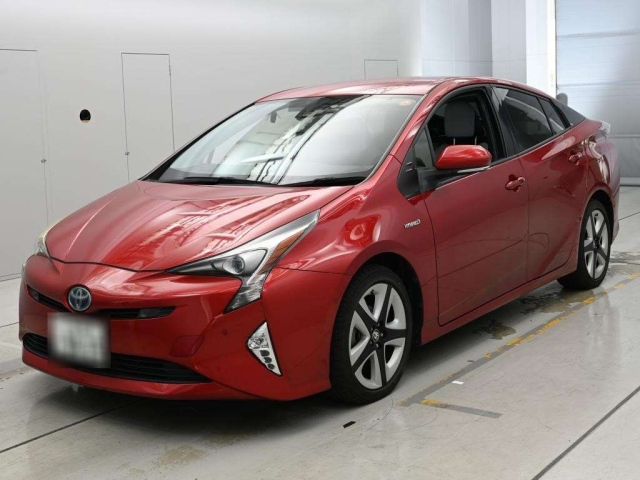 TOYOTA PRIUS — фото