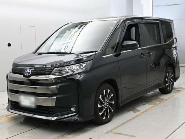 TOYOTA NOAH — фото