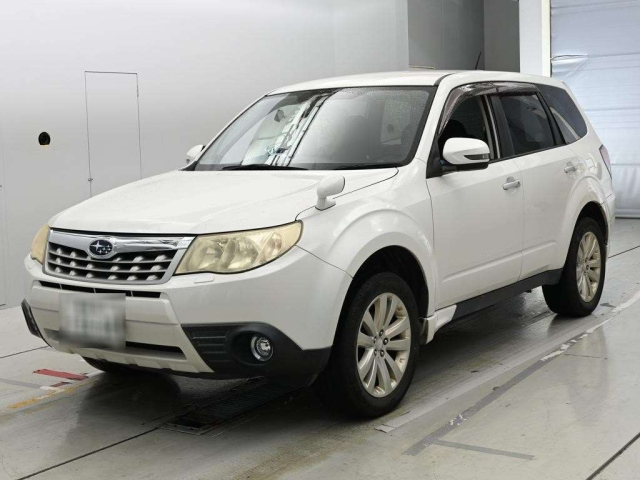 SUBARU FORESTER — фото