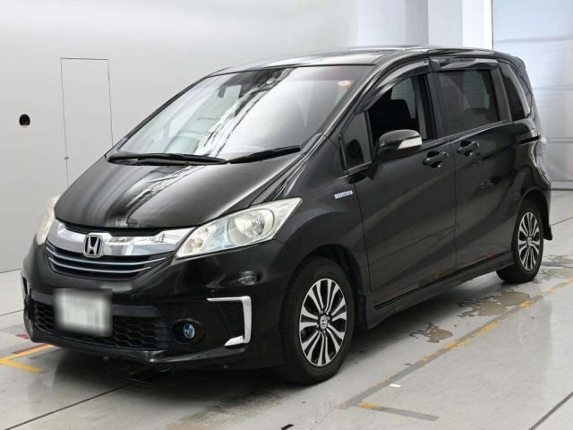 HONDA FREED — фото