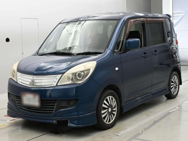 MITSUBISHI DELICA — фото