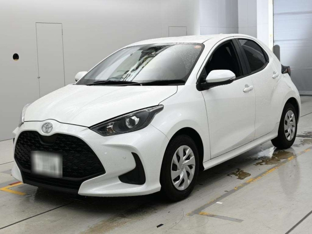 TOYOTA YARIS — фото
