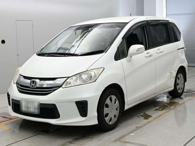 HONDA FREED — фото