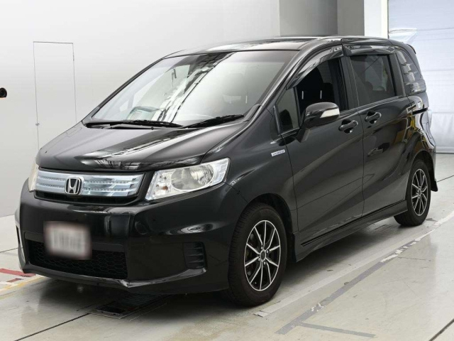 HONDA FREED — фото