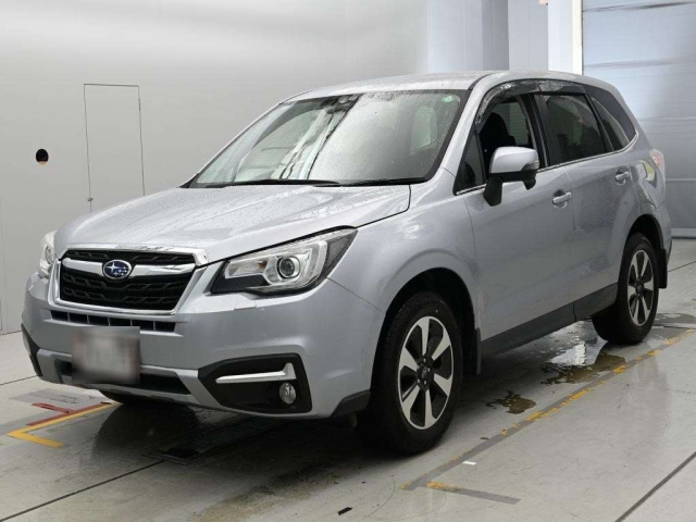 SUBARU FORESTER — фото