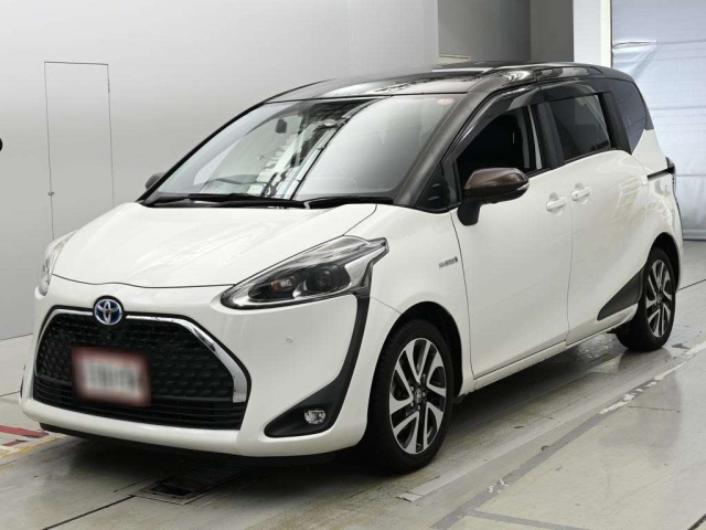 TOYOTA SIENTA — фото