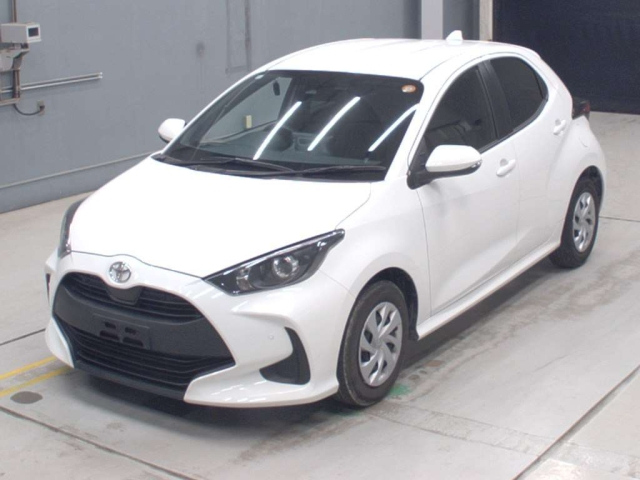 TOYOTA YARIS — фото