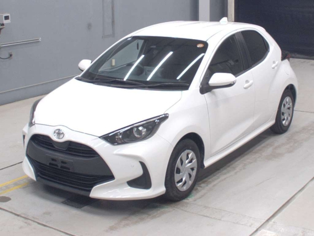 TOYOTA YARIS — фото