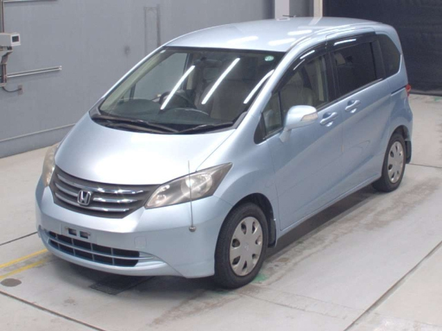 HONDA FREED — фото