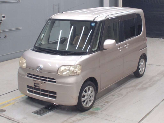 DAIHATSU TANTO — фото