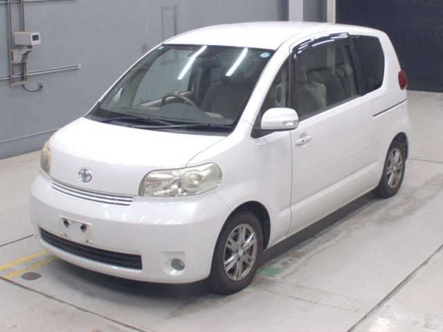 TOYOTA PORTE — фото